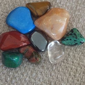 Suede pouch with Authentic stones